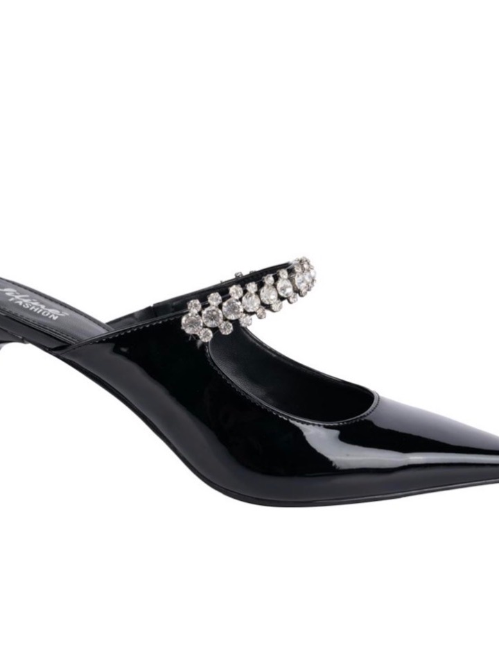 Zapatilla pedrería